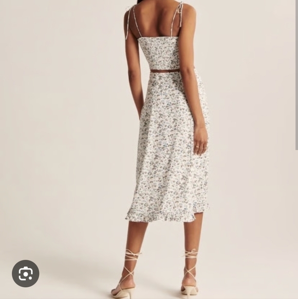 NWT Abercrombie Midi Skirt Floral S - Picture 2 of 7